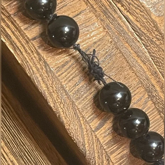 14KT Yellow Gold Beaded Station Black Onyx Beaded Necklace 34” Length - Picture 9 of 16